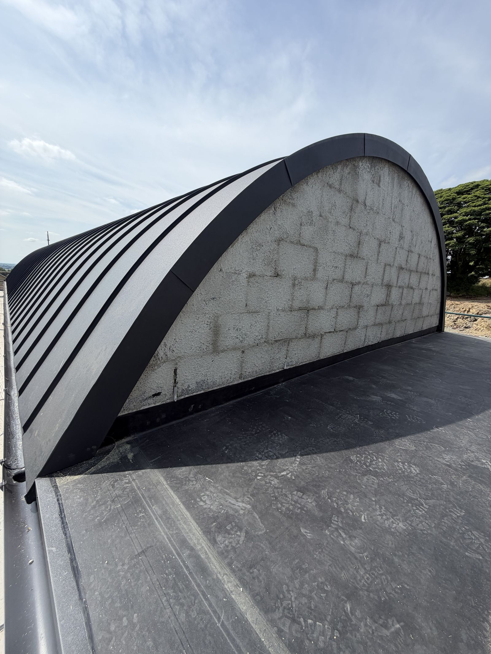 Barrel roof — curved seam detail