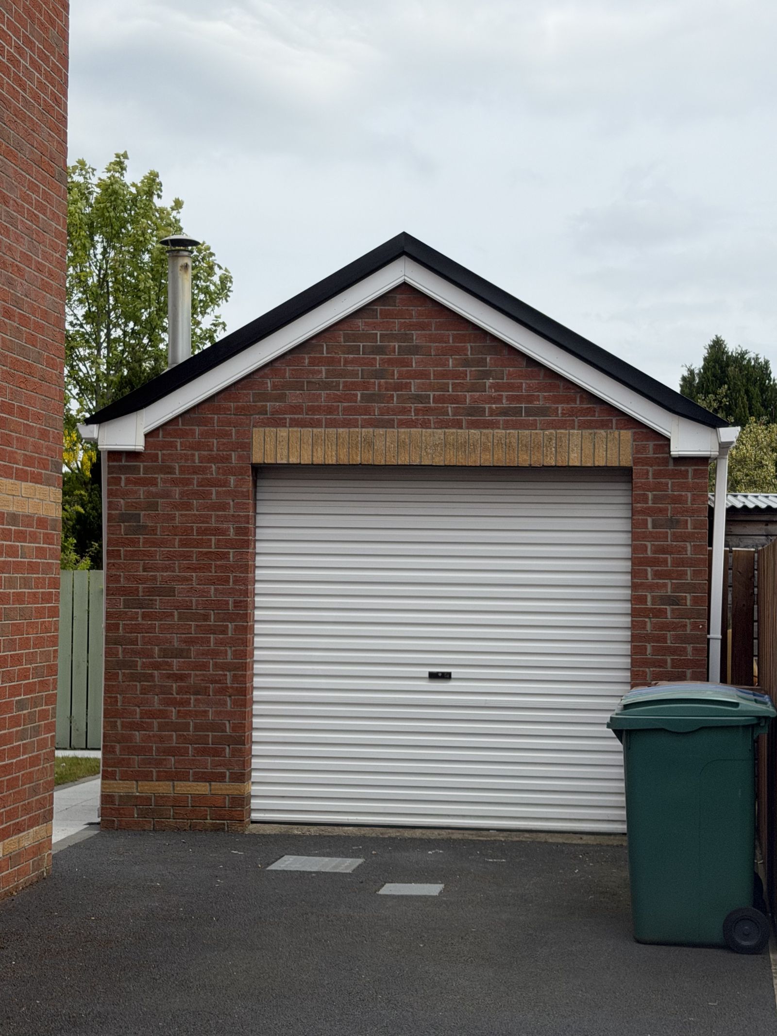 Dry verge on a garage gable